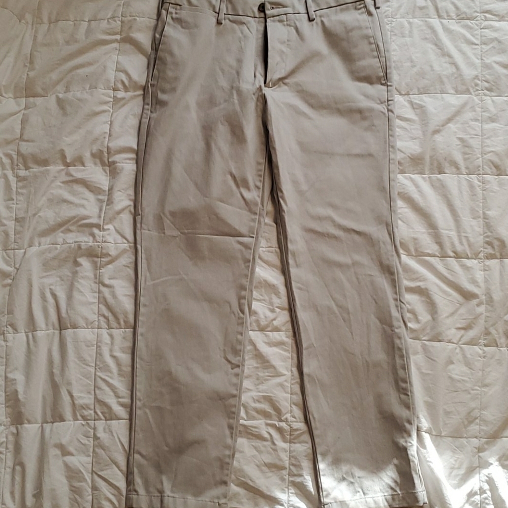 Men's Dockers Khaki Casual/Dress Pants